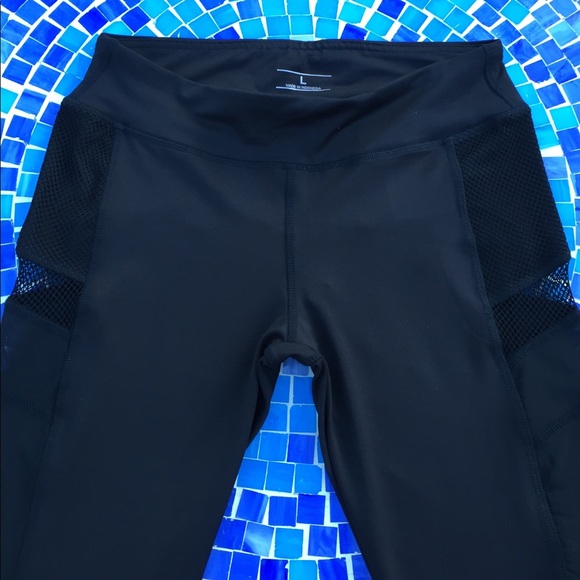 SOLD!  NEW Electric Yoga Sexy Mesh Panel leggings - Picture 4 of 7
